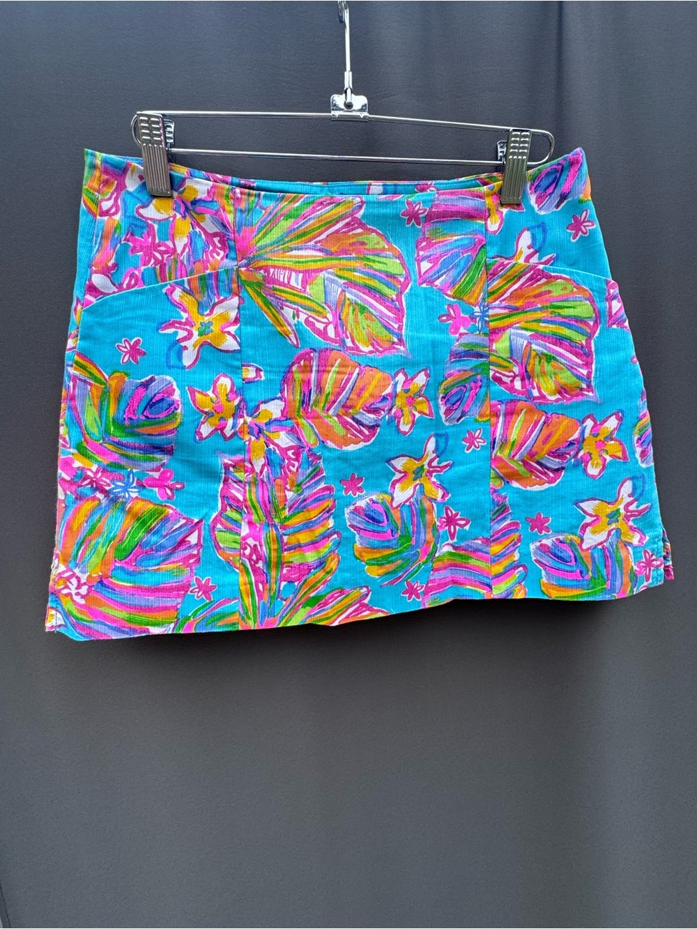 LadiesLilly Pulitzer Blue Tropical Print Skort with Pockets and Back Zipper
